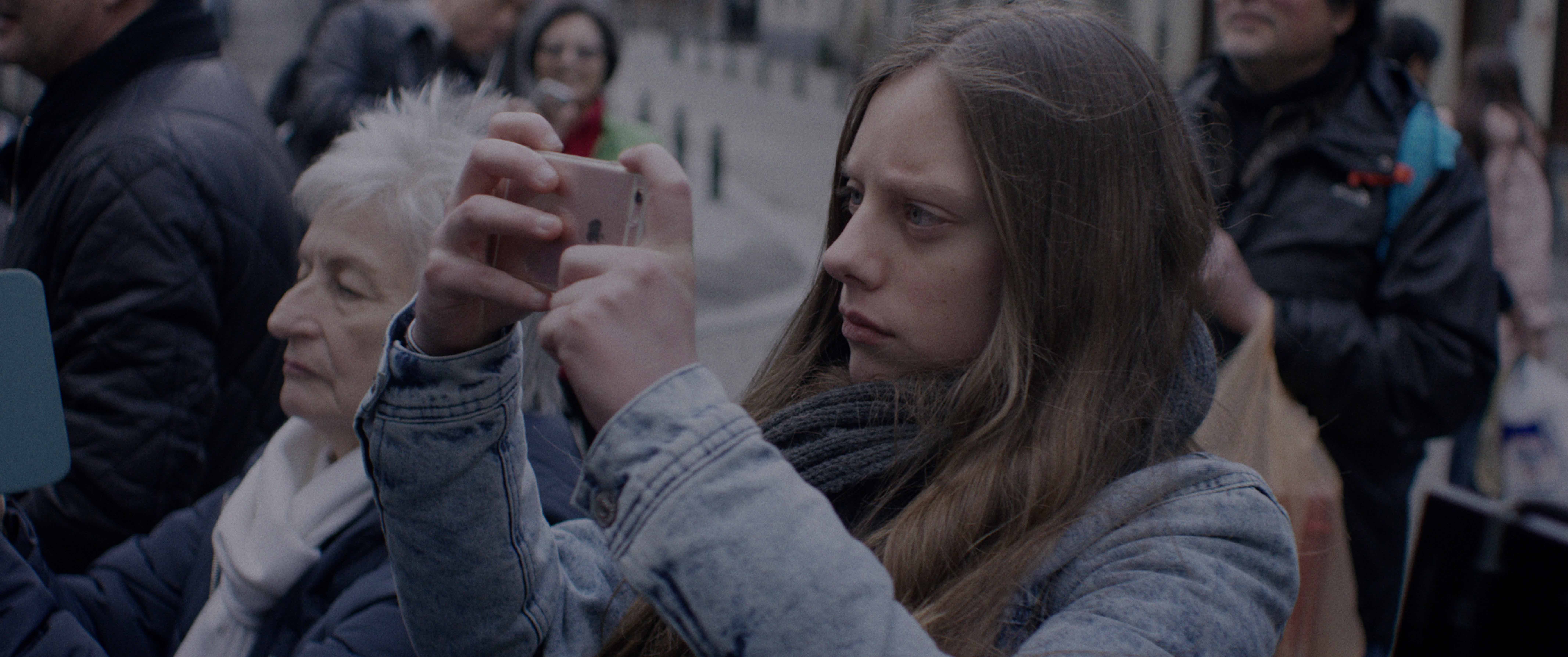 Dark Waves — filming the invisible